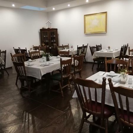 Hotel Plaza Burgasz Kültér fotó