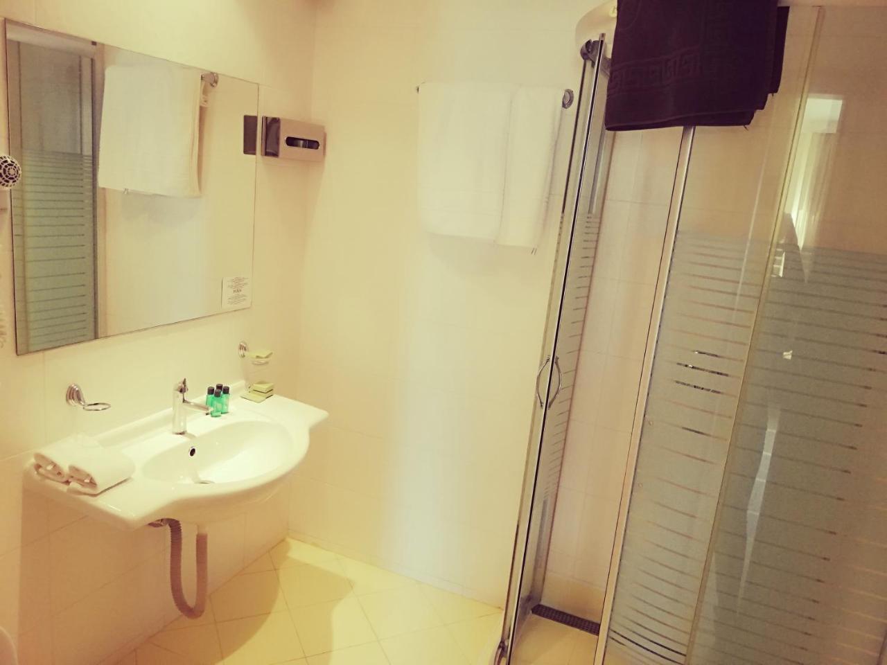 Hotel Plaza Burgasz Kültér fotó