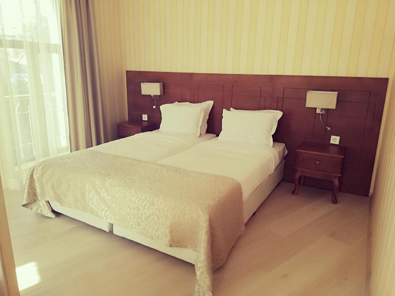 Hotel Plaza Burgasz Kültér fotó