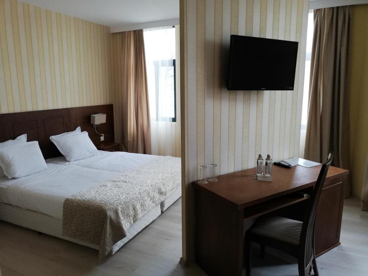 Hotel Plaza Burgasz Kültér fotó