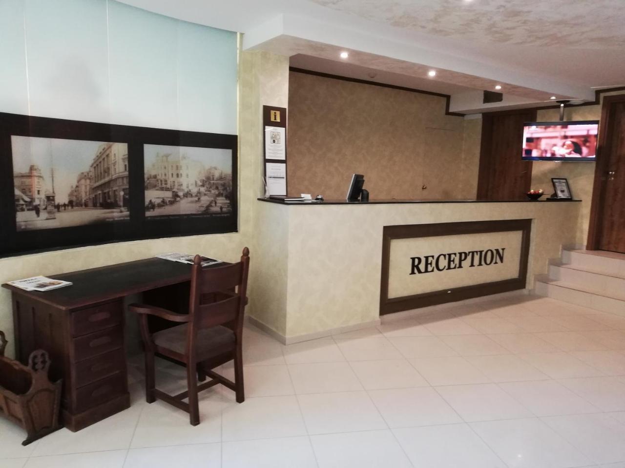 Hotel Plaza Burgasz Kültér fotó