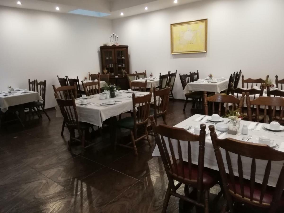 Hotel Plaza Burgasz Kültér fotó